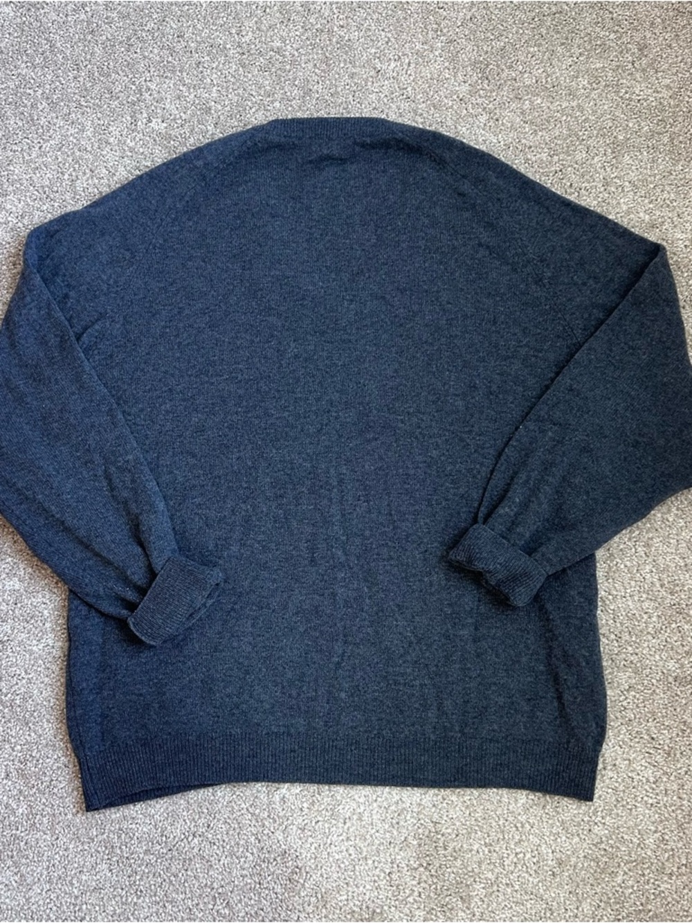 L.L. Bean V-Neck Sweater Men's Large Tall 100% Lambswool Heathered Blue Gray - Picture 5 of 5